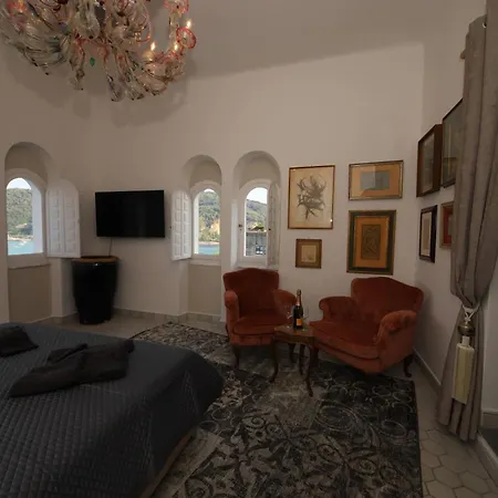 Villa Soqquadro Art&relax - Sea View In *